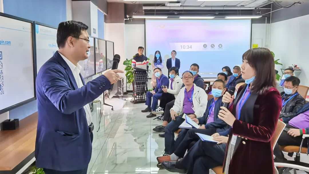 参访北京索为系统技术股份有限公司，现场对学员们提出的相关问题给予专业的指导建议